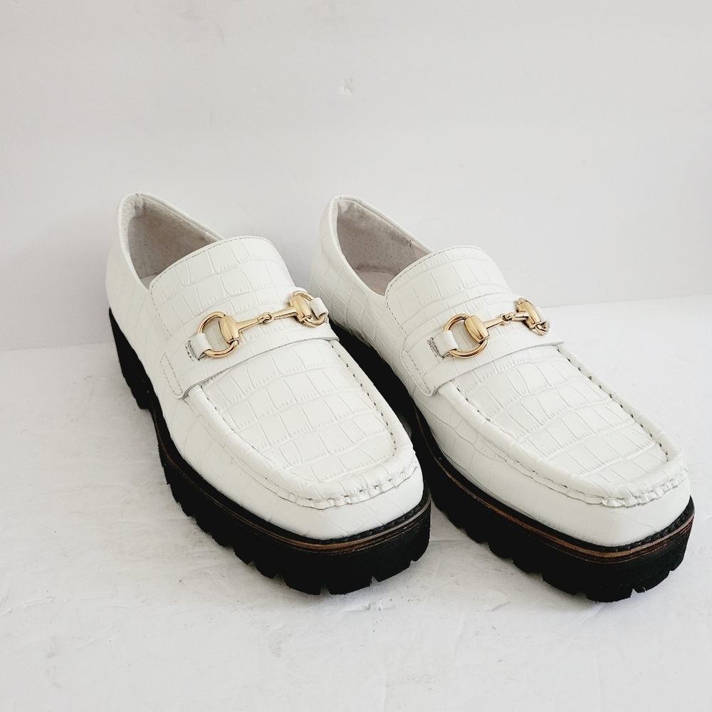 New INTENNTENTIONALLY BLANK Women’s Loafer White Croc Embossed Leather, Size 9 - Picture 1 of 9
